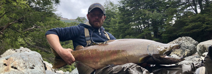 Fishing salmon patagonia